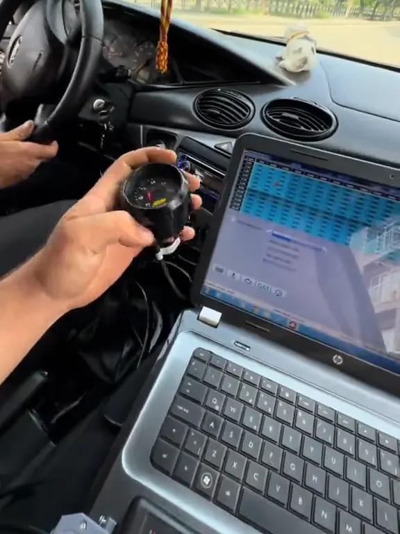 Ford Focus aracında AFR göstergesi ve laptop ile yakıt trim ayarı